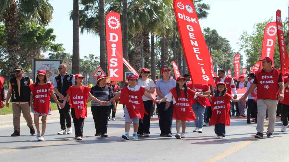 Mersin&rsquo;de 1 Mayıs coşkuyla kutlandı
