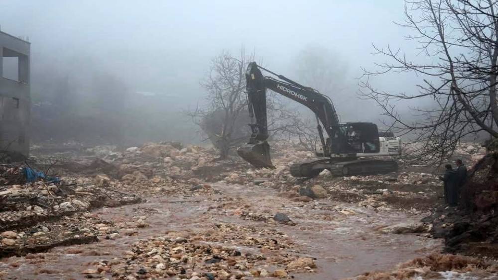 Mersin&rsquo;de selin vurduğu kırsal mahallelerde yaralar sarılıyor
