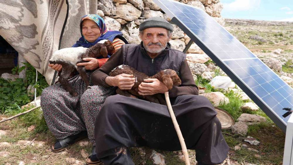Torosların zirvesinde Y&ouml;r&uuml;kler, g&uuml;neş panelleriyle enerjiye kavuşuyor

