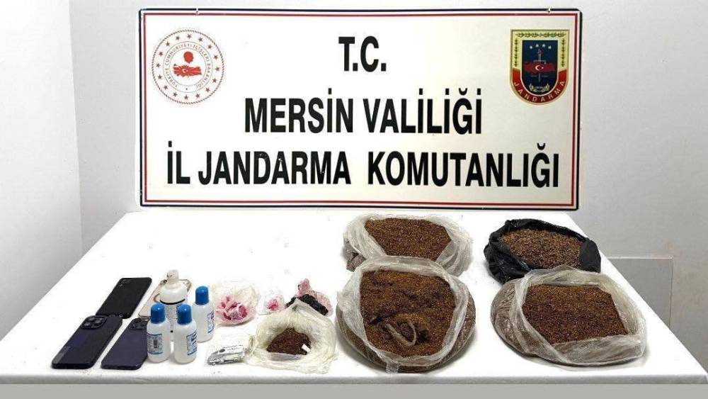 Mersin&rsquo;de uyuşturucu operasyonu: 10,5 kilo bonzai ele ge&ccedil;irildi
