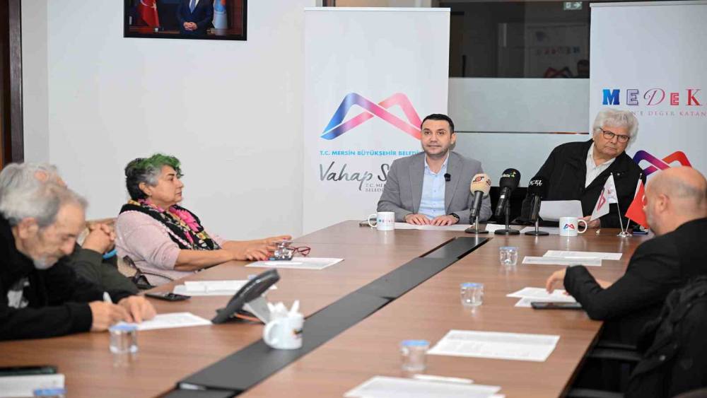 140 eserin yarıştığı Mersin Roman &Ouml;d&uuml;l&uuml; sonu&ccedil;landı
