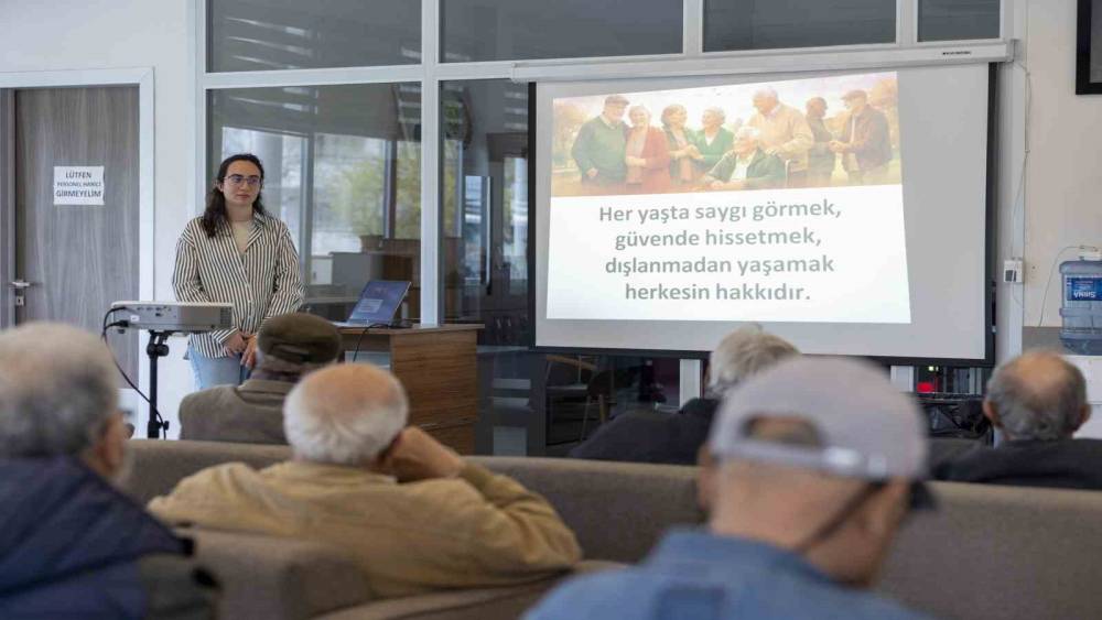 Mersin B&uuml;y&uuml;kşehir Belediyesinden Emekli Evi &uuml;yelerine akran zorbalığı eğitimi
