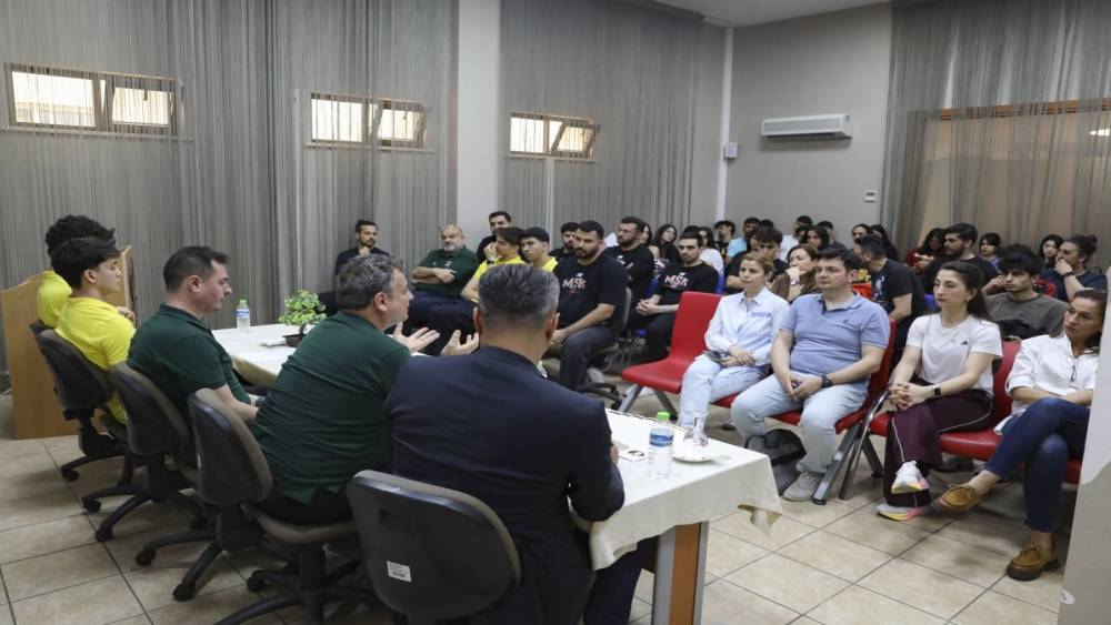 Mersin&rsquo;de basketbol altyapısında gelişim paneli d&uuml;zenlendi
