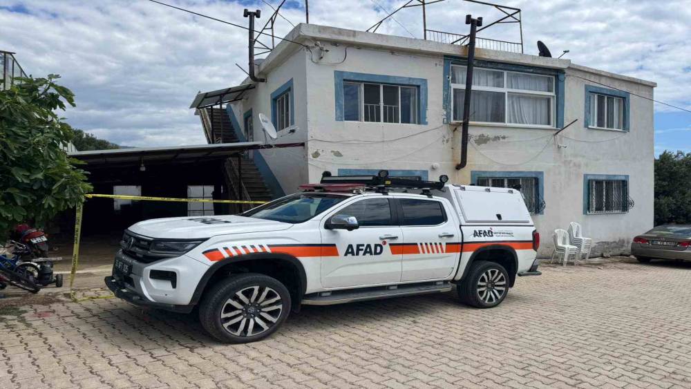 Mersin&rsquo;de 2 kardeşin &ouml;l&uuml;m&uuml;nde ilk sonu&ccedil;: Kaldıkları odada fosfor sinir gazı tespit edildi
