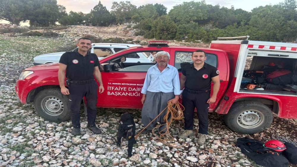 Mersin&rsquo;de 70 metrelik mağarada mahsur kalan oğlak kurtarıldı
