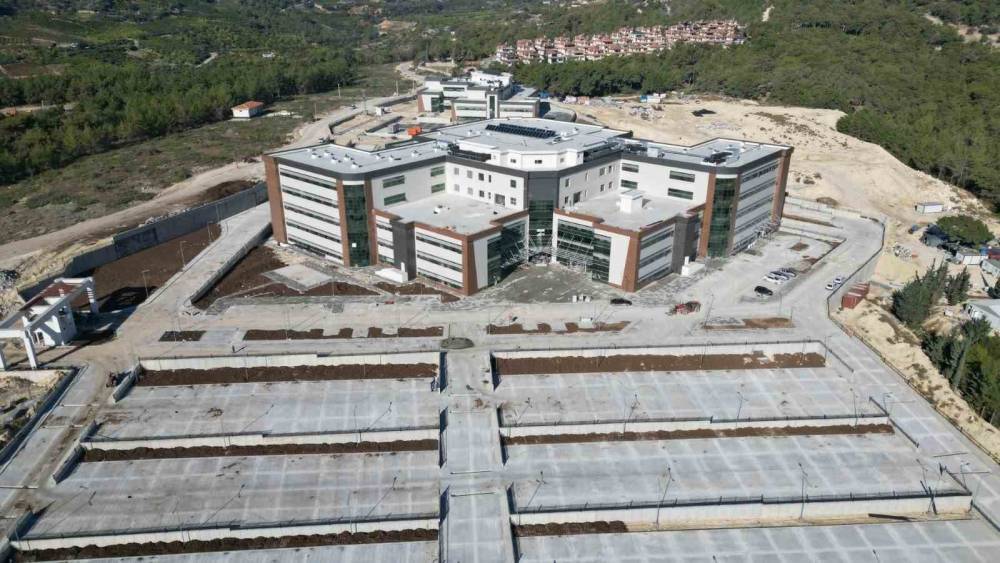 Mezitli Devlet Hastanesi yıl sonundan &ouml;nce hizmete a&ccedil;ılacak
