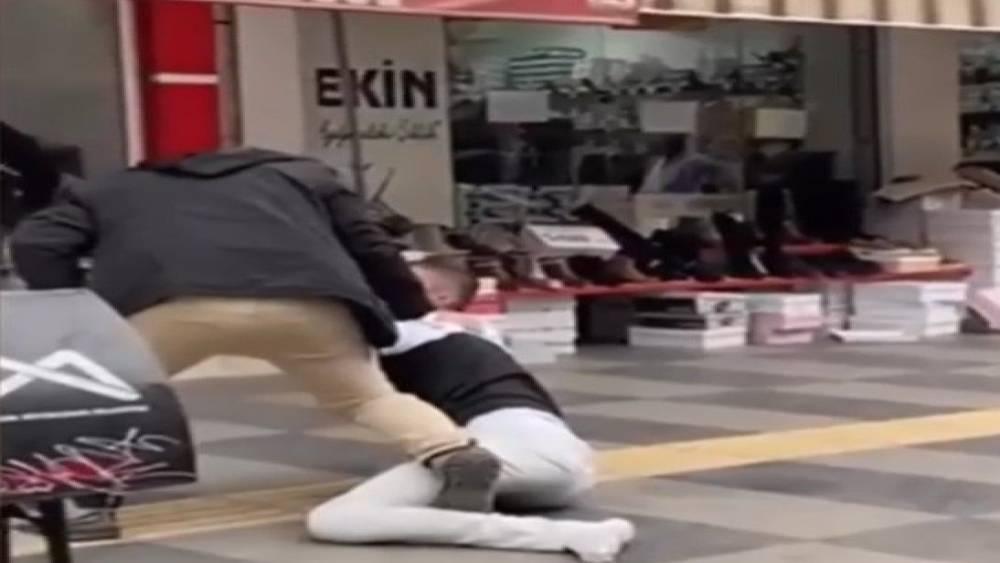 Gözaltına alınmak istenilen firari kelepçeli halde kaçtı, polis yakaladı
