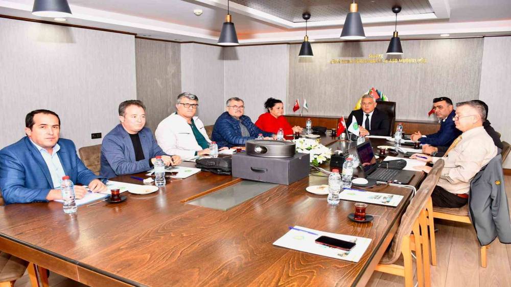 Silifke&rsquo;de lise m&uuml;d&uuml;rleri toplantısı ger&ccedil;ekleştirildi
