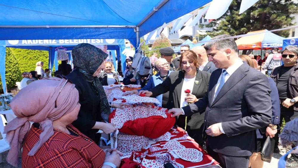 Akdeniz&rsquo;de Anneler G&uuml;n&uuml; etkinliği yoğun ilgi
