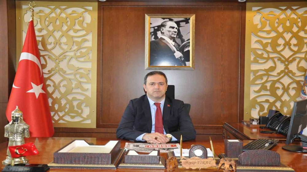 Silifke Kaymakamlığında yeni d&ouml;nem: Kaymakam Ey&uuml;p Fırat g&ouml;reve başladı
