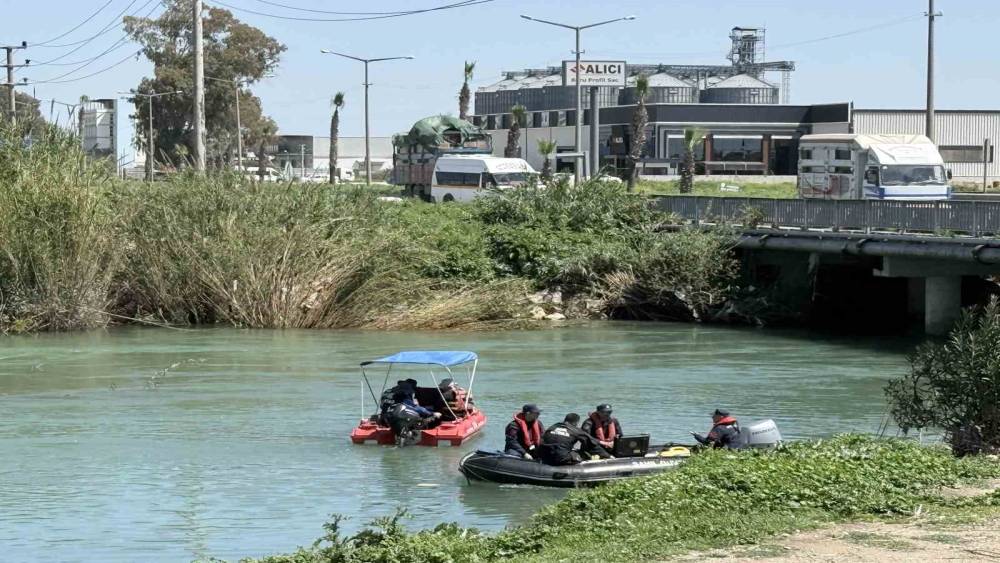 Mersin&rsquo;de kayıp gencin aranmasına 6. g&uuml;nde de devam edildi
