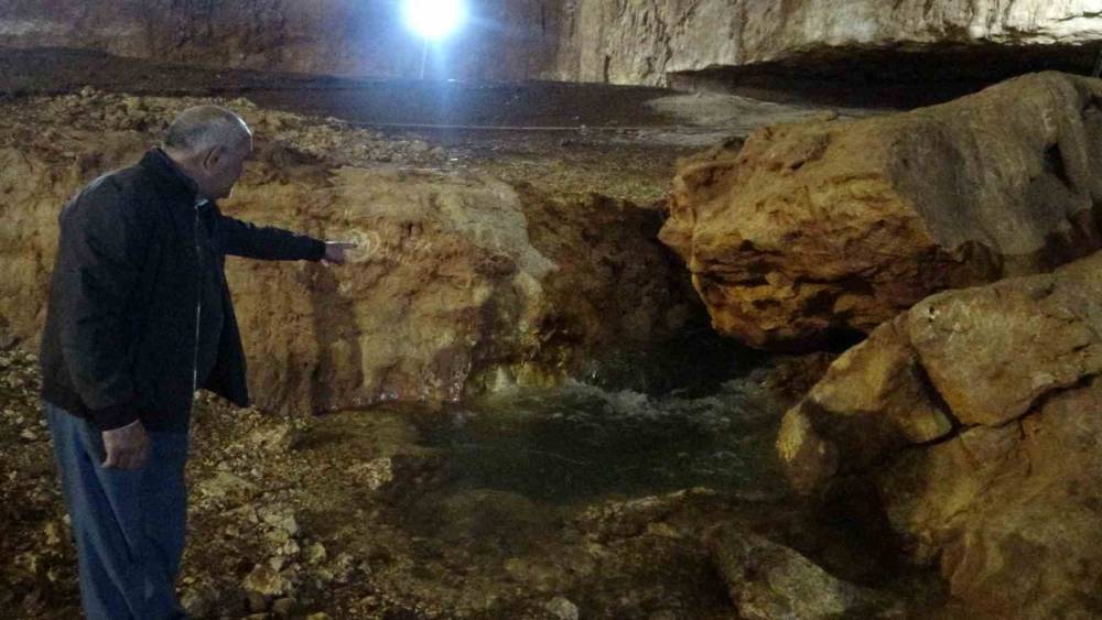 Cennet Obruğu&rsquo;ndan 13 yıl sonra su &ccedil;ıktı
