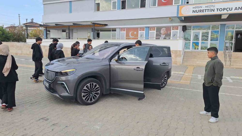 Öğrenciler TOGG’u yakından tanıdı
