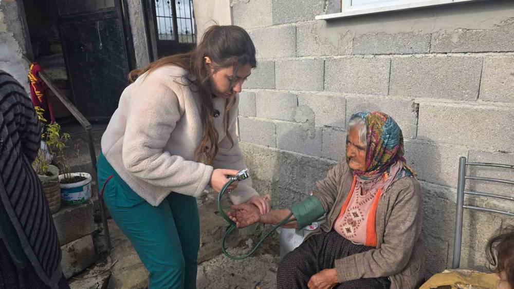 Tarsus Belediyesi&rsquo;nden Kapı Kapı G&ouml;n&uuml;l K&ouml;pr&uuml;s&uuml;
