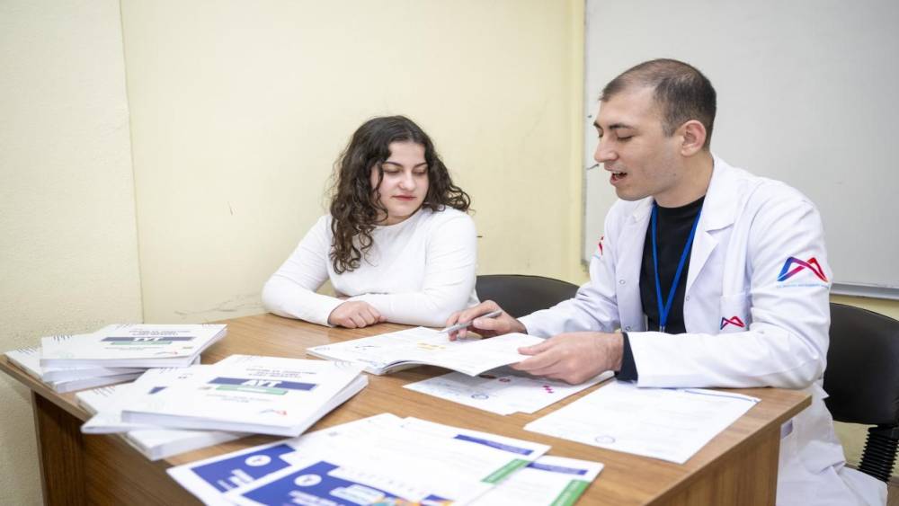 Mersin&rsquo;de g&ouml;rme engelli &ouml;ğrenciye &uuml;cretsiz eğitim desteği
