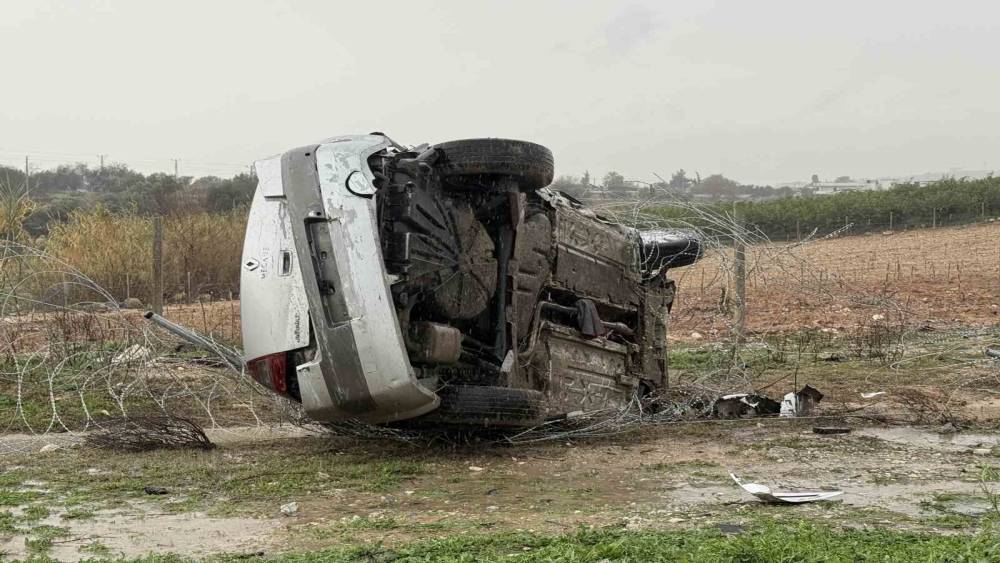 Tarsus&rsquo;ta yağış kazaya neden oldu
