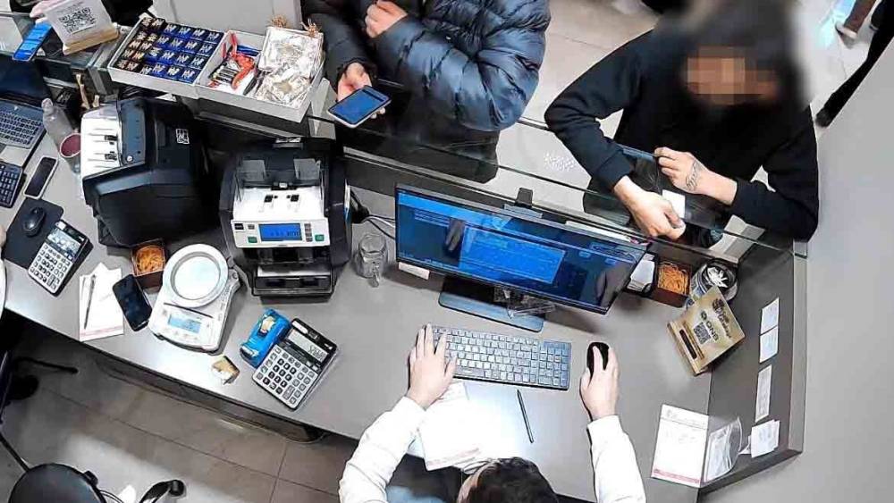 Mersin&rsquo;de dolandırıcılık şebekesine operasyon: 9 g&ouml;zaltı
