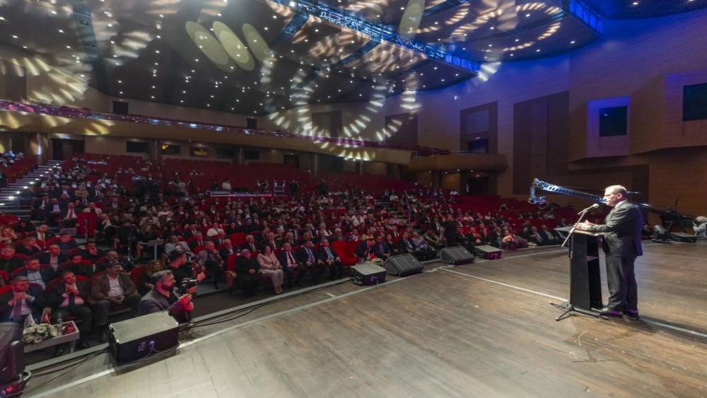 Başkan Se&ccedil;er: "Mersin&rsquo;i daha &uuml;st noktalara taşımak istiyoruz"
