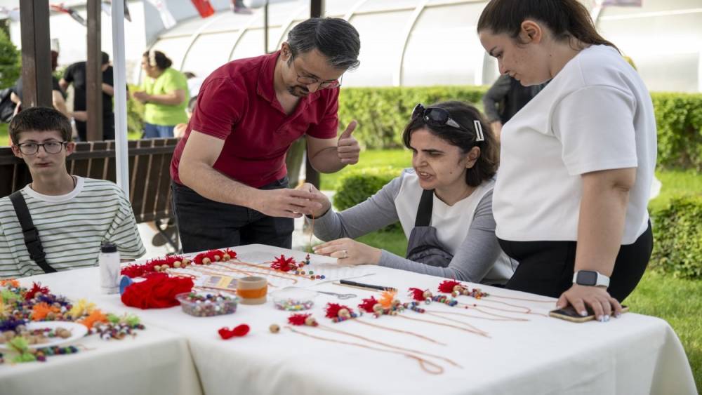 Mersin&rsquo;de Engelliler Haftasında 60 vatandaşa ak&uuml;l&uuml; sandalye desteği
