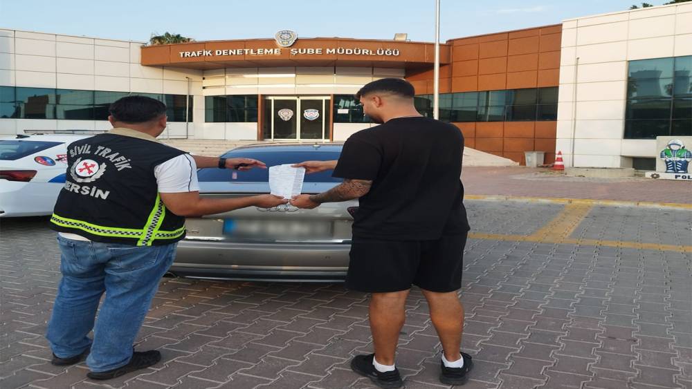 Mersin&rsquo;de makas atan ehliyetsiz s&uuml;r&uuml;c&uuml;ye 170 bin lira ceza
