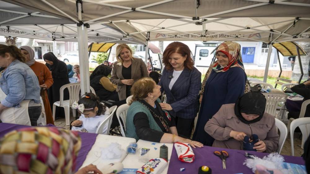 Mersin&rsquo;de &lsquo;Evimiz At&ouml;lye&rsquo; ile kadınlar &uuml;retime katılıyor
