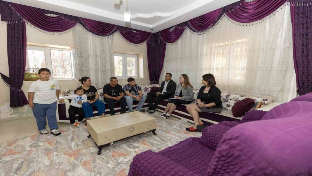 Mersin’de öğrenciler için evde eğitim takibi başladı
