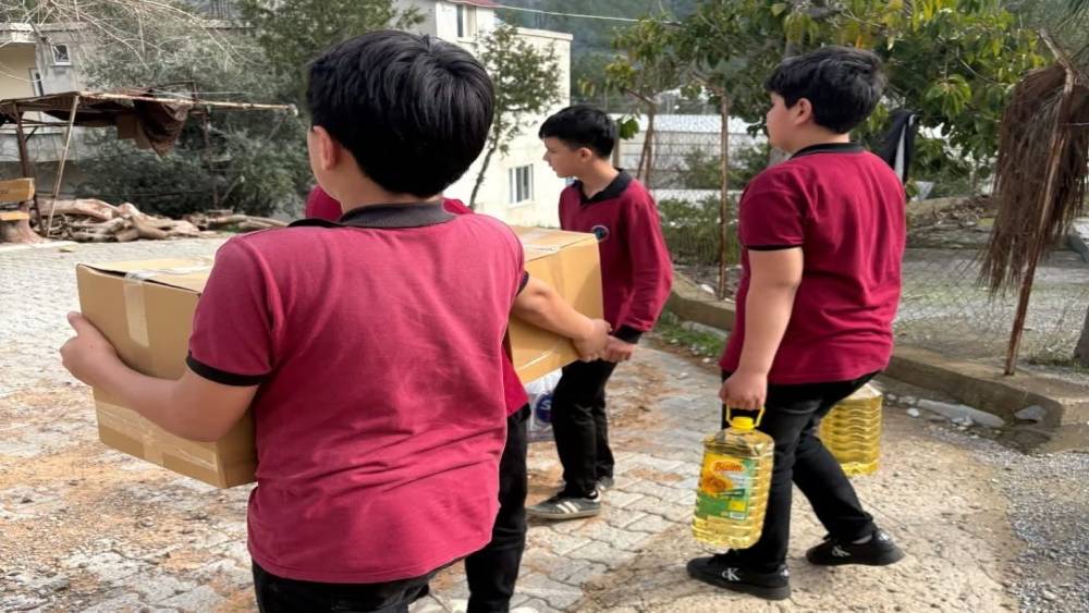 Tekmen Ortaokulu&rsquo;nda Yardımlaşma Seferberliği
