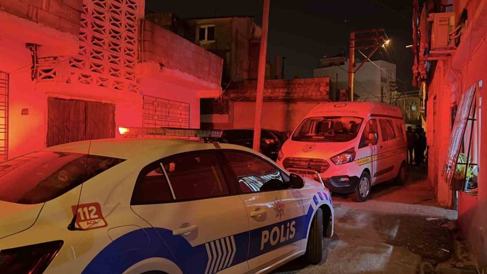 Mersin&rsquo;deki silahlı kavgada &ouml;l&uuml; sayısı 2&rsquo;ye y&uuml;kseldi
