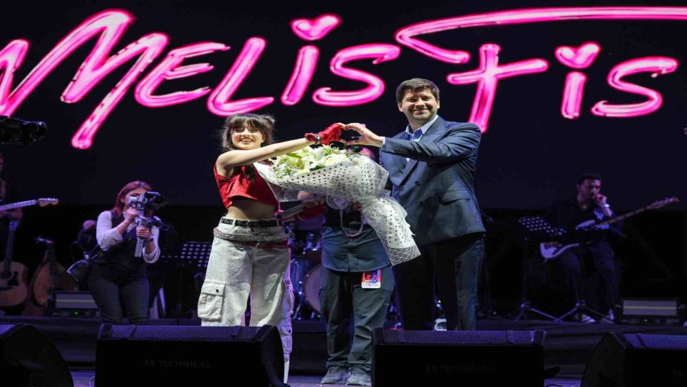 Tarsus&rsquo;ta &Ccedil;ocuk ve Gen&ccedil;lik Festivali coşkuyla başladı
