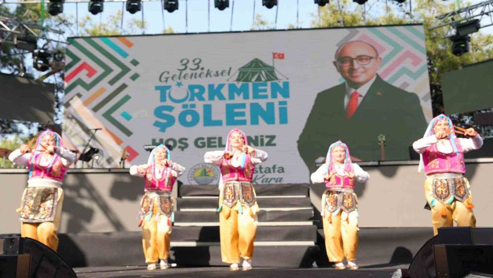 33. Geleneksel T&uuml;rkmen Ş&ouml;leni&rsquo;ne binlerce kişi katıldı
