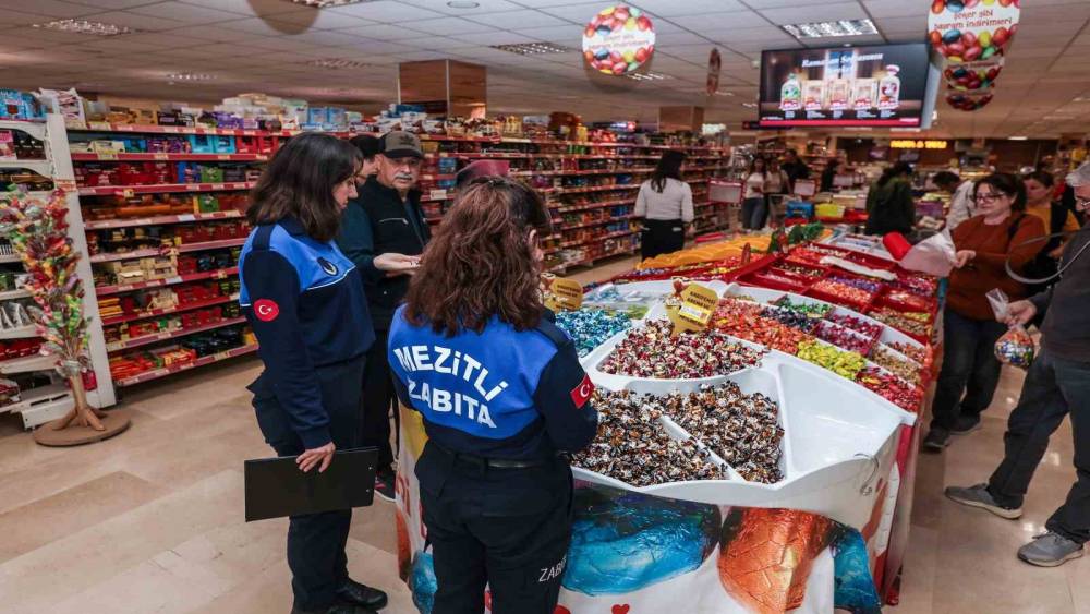 Mezitli&rsquo;de bayram &ouml;ncesi gıda denetimleri sıklaştırıldı
