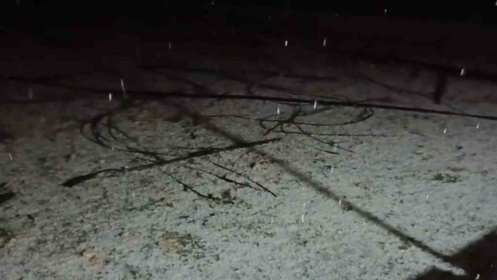 Mersin’de dolu yağışı etkili oldu