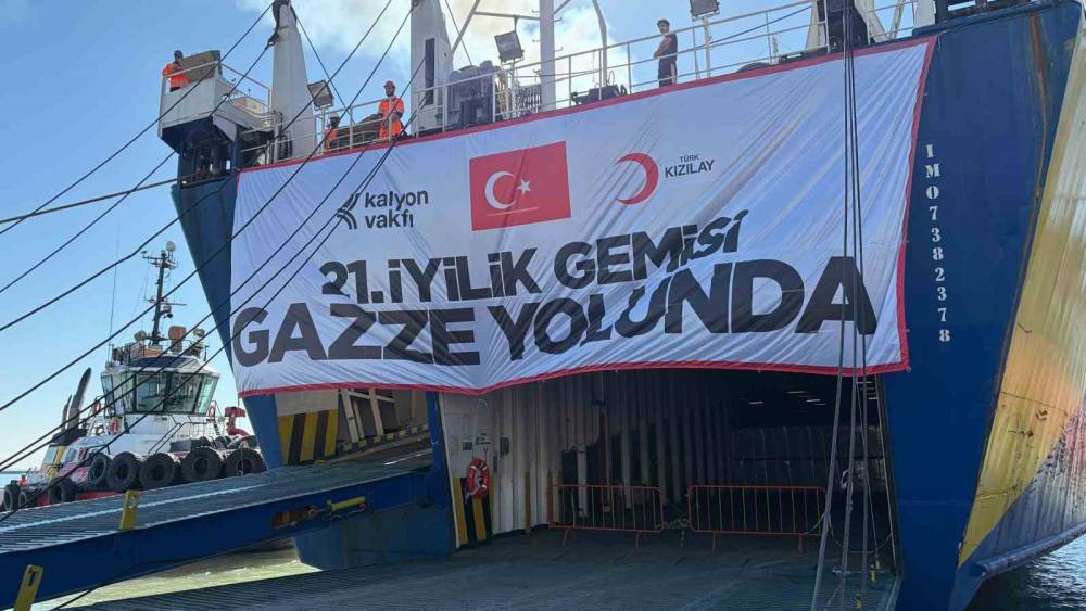 T&uuml;rk Kızılay&rsquo;ın &lsquo;İyilik Gemisi&rsquo; Ramazan&rsquo;ın ilk g&uuml;n&uuml;nde Gazze&rsquo;ye uğurlandı

