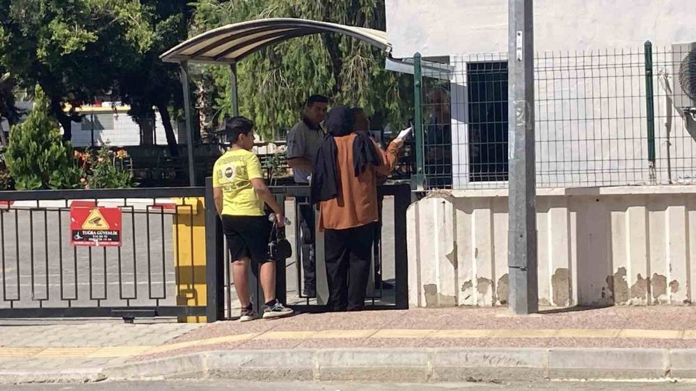 Mersin&rsquo;de YKS heyecanı: Sınava saniyelerle yetiştiler
