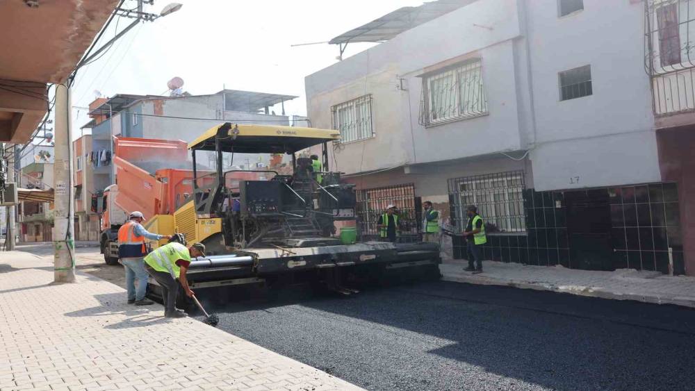 Akdeniz&rsquo;de 65 mahallede kesintisiz yol &ccedil;alışması
