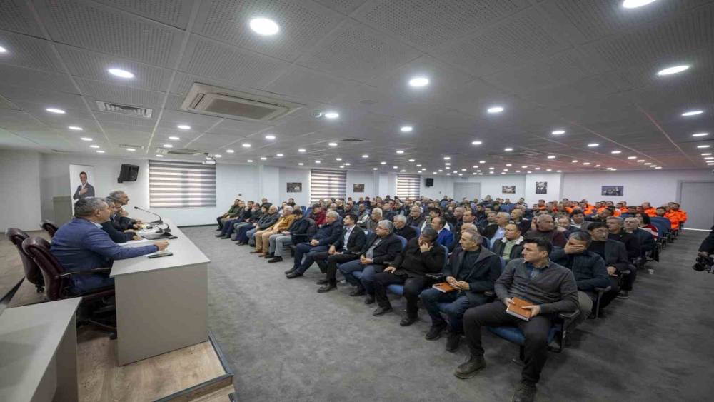 Mersin&rsquo;de haşereyle m&uuml;cadele bilgilendirmesi
