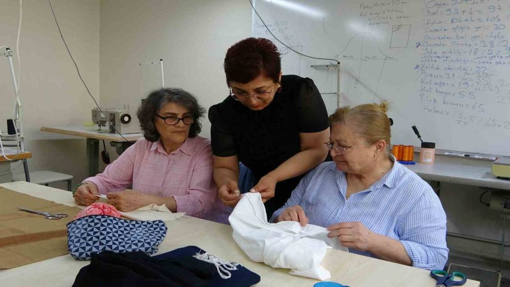 20 yıllık azim &ouml;ğretmenliğe kavuşturdu: 20&rsquo;nci kez girdiği KPSS ile hayaline ulaştı
