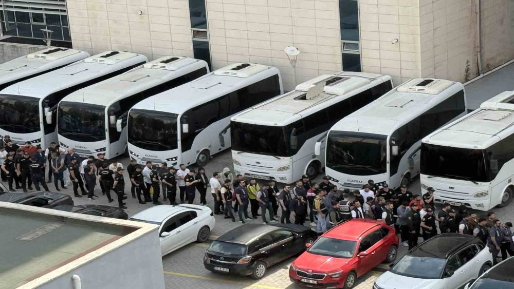 26 milyarlık yasa dışı bahis operasyonunda 103 ş&uuml;pheli adliyeye sevk edildi
