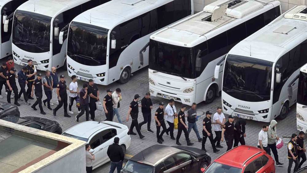 Mersin&rsquo;deki yasa dışı bahis operasyonunda 66 tutuklama
