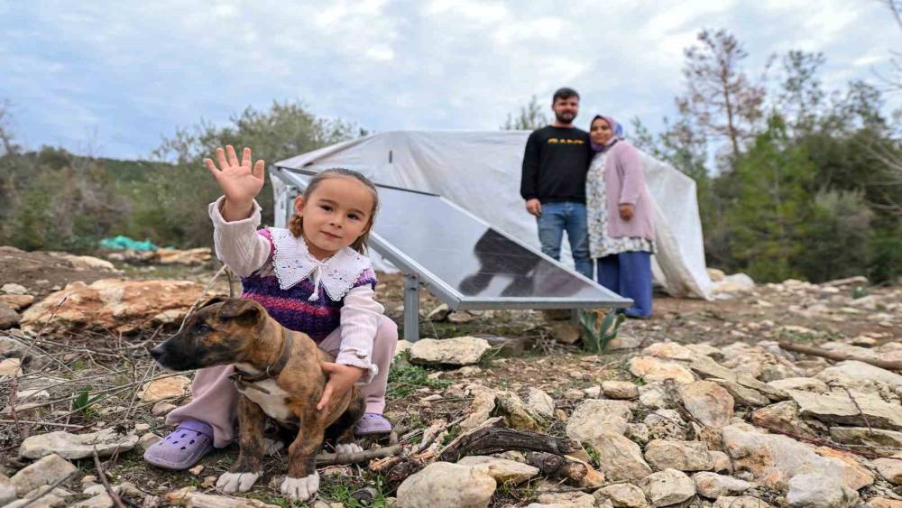 G&uuml;neş paneli desteğiyle konarg&ouml;&ccedil;er Y&ouml;r&uuml;kler enerjiye kavuştu
