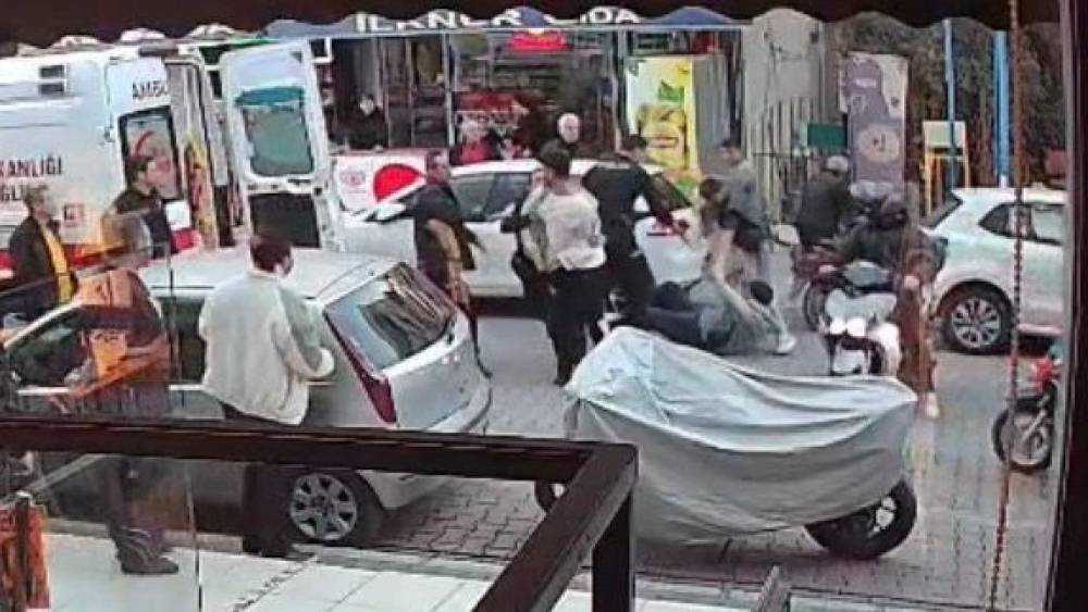 Mersin&rsquo;de iki grup arasında bı&ccedil;aklı kavga: 1 ağır yaralı
