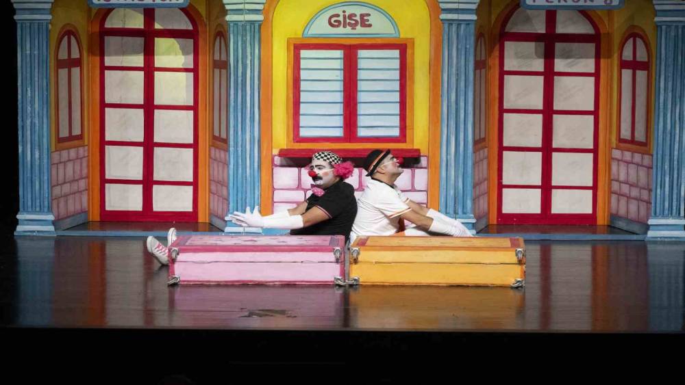 Mersin&rsquo;de yarıyıl tatilinde &ccedil;ocuklara &uuml;cretsiz tiyatro şenliği
