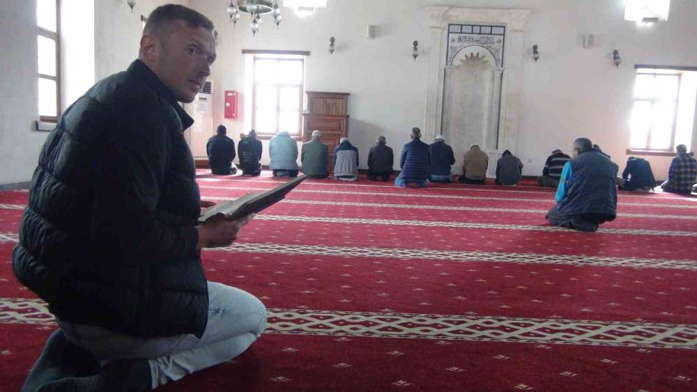 Rus Nikolai&rsquo;dan Ramazan hassasiyeti: M&uuml;sl&uuml;man değil ama her g&uuml;n oru&ccedil; tutuyor
