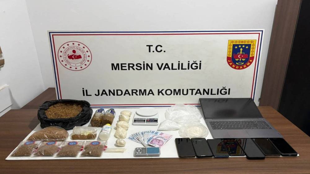 Mersin&rsquo;de uyuşturucu ticareti yapan 4 ş&uuml;pheli tutuklandı
