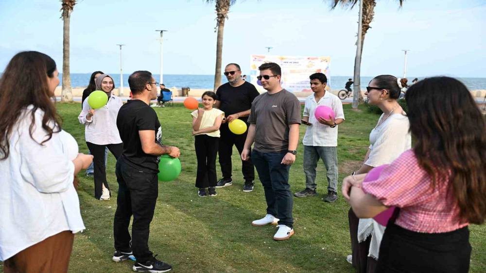 Mersin&rsquo;de &uuml;cretsiz yabancı dil kul&uuml;b&uuml;ne yoğun ilgi
