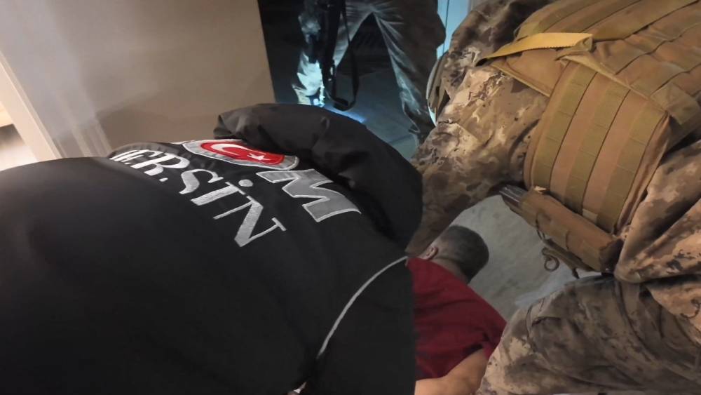 Mersin&rsquo;de 10 milyarlık su&ccedil; &ouml;rg&uuml;t&uuml; operasyonu: 17 tutuklama
