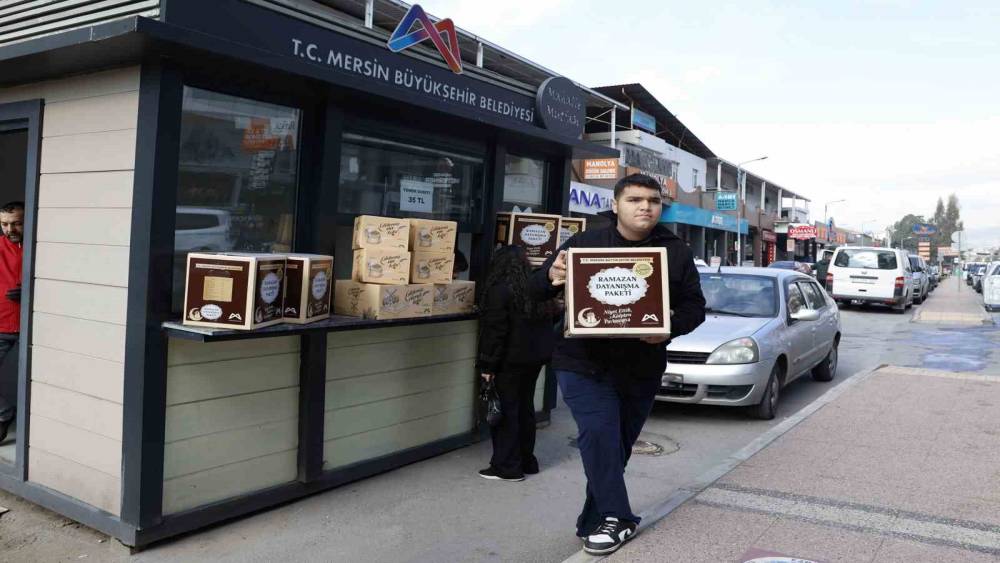 Mersin B&uuml;y&uuml;kşehir Belediyesinden &ccedil;&ouml;lyak hastalarına Ramazan desteği
