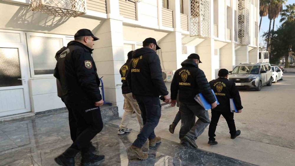 Mersin merkezli 9 ilde 450 milyonluk "sazan sarmalı" operasyonu: 28 g&ouml;zaltı
