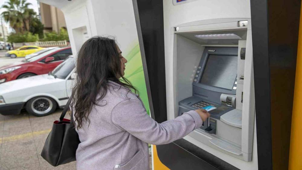 Mersin&rsquo;de Halk Kart ve &ouml;ğrenim yardımı &ouml;demeleri yatırıldı
