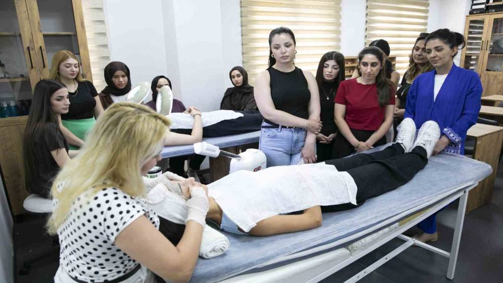 MERCEK&rsquo;ten gen&ccedil;lere meslek ve kariyer desteği
